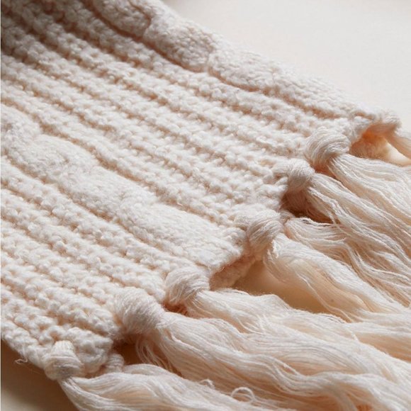 ❤️NWT VINTAGE TORRID SCARF ☆ VERY SOFT & WARM ☆ CABLE KNIT ☆ FRINGE DETAIL IVORY - Picture 5 of 7